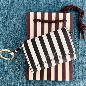 NWOT Henri Bendel Blk/White TriFold Wallet w/ brown/white striped gift bag 🤎🤍🖤